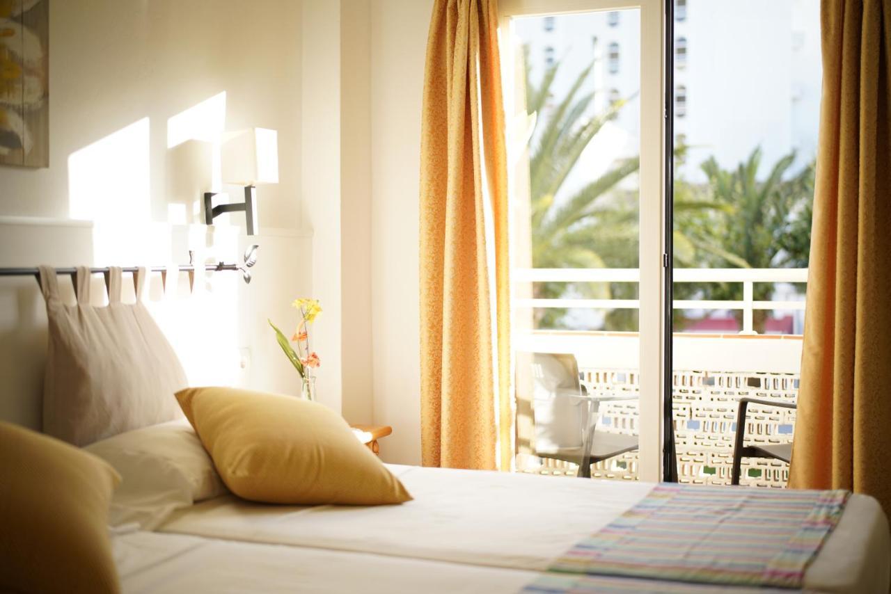 Hostal Yebisah Santa Eularia des Riu Luaran gambar