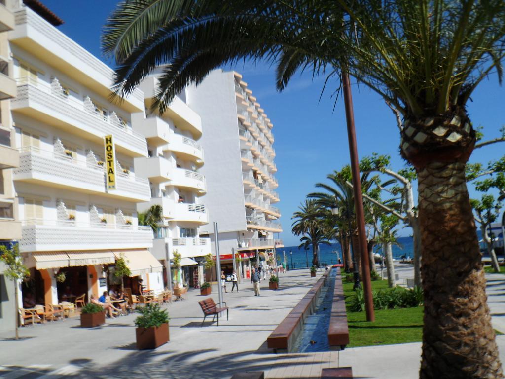 Hostal Yebisah Santa Eularia des Riu Luaran gambar