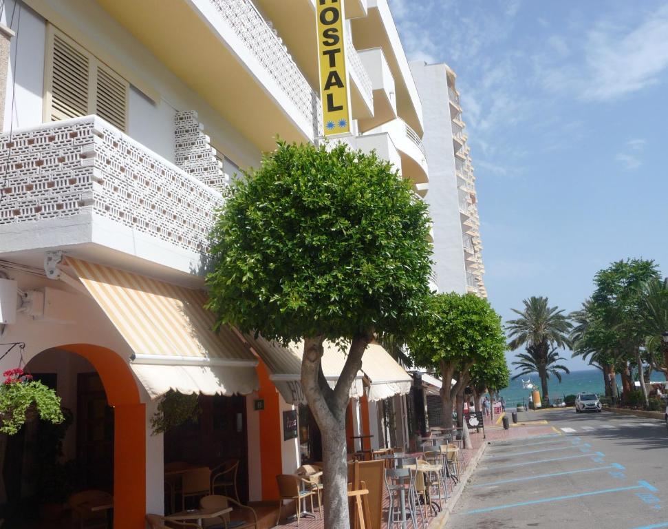 Hostal Yebisah Santa Eularia des Riu Luaran gambar