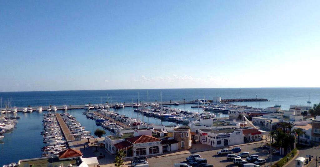 Hostal Yebisah Santa Eularia des Riu Luaran gambar