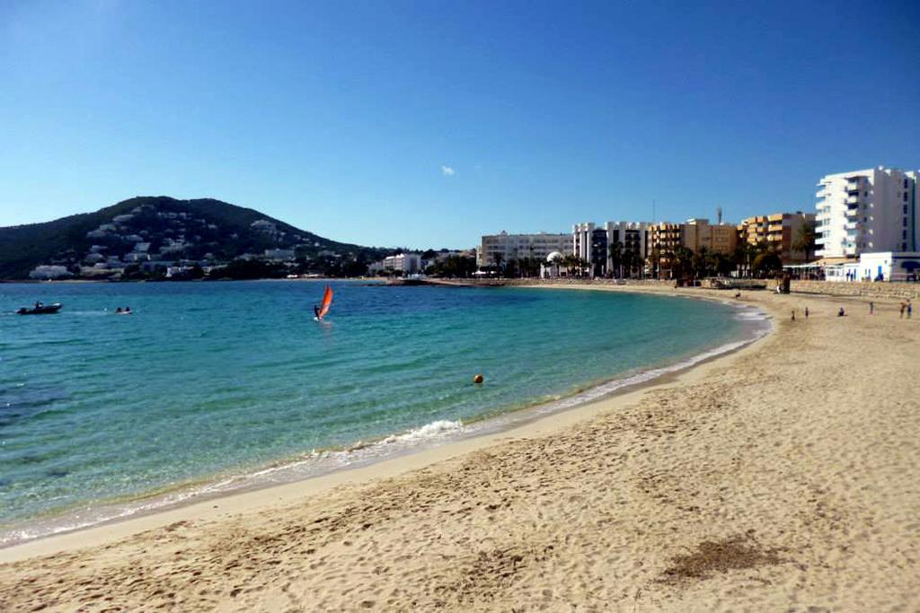 Hostal Yebisah Santa Eularia des Riu Luaran gambar