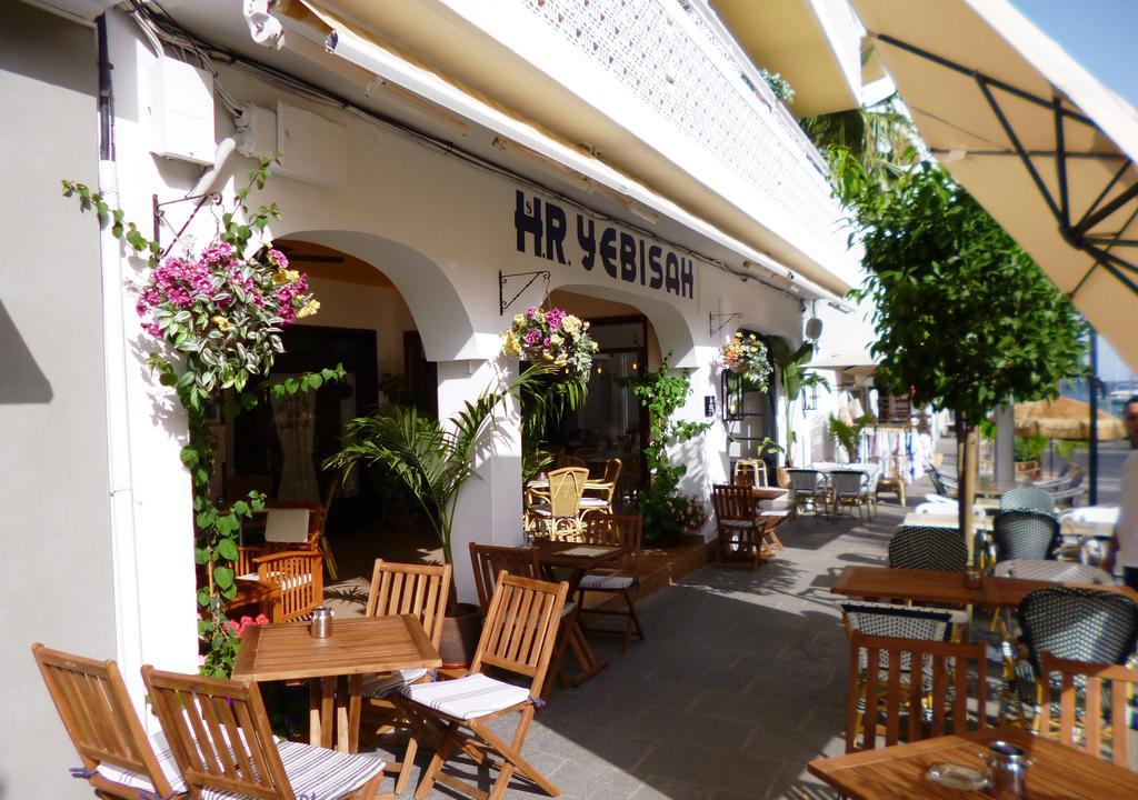 Hostal Yebisah Santa Eularia des Riu Luaran gambar