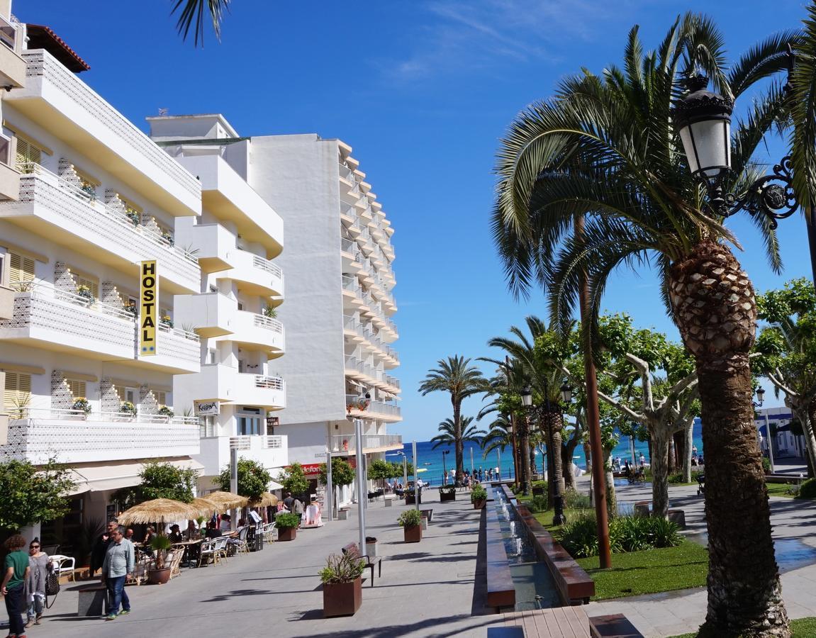 Hostal Yebisah Santa Eularia des Riu Luaran gambar