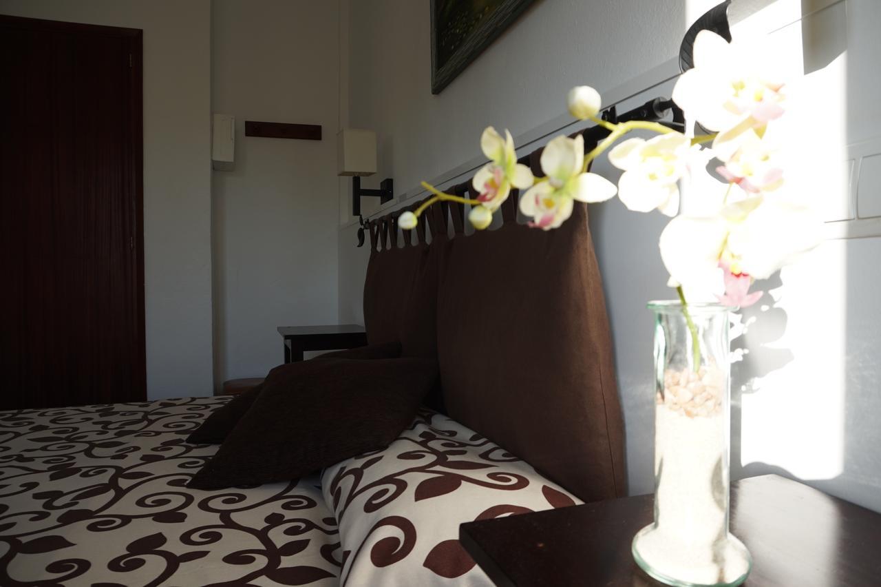 Hostal Yebisah Santa Eularia des Riu Luaran gambar